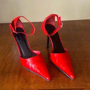Luinchiny Red Veneto Heels